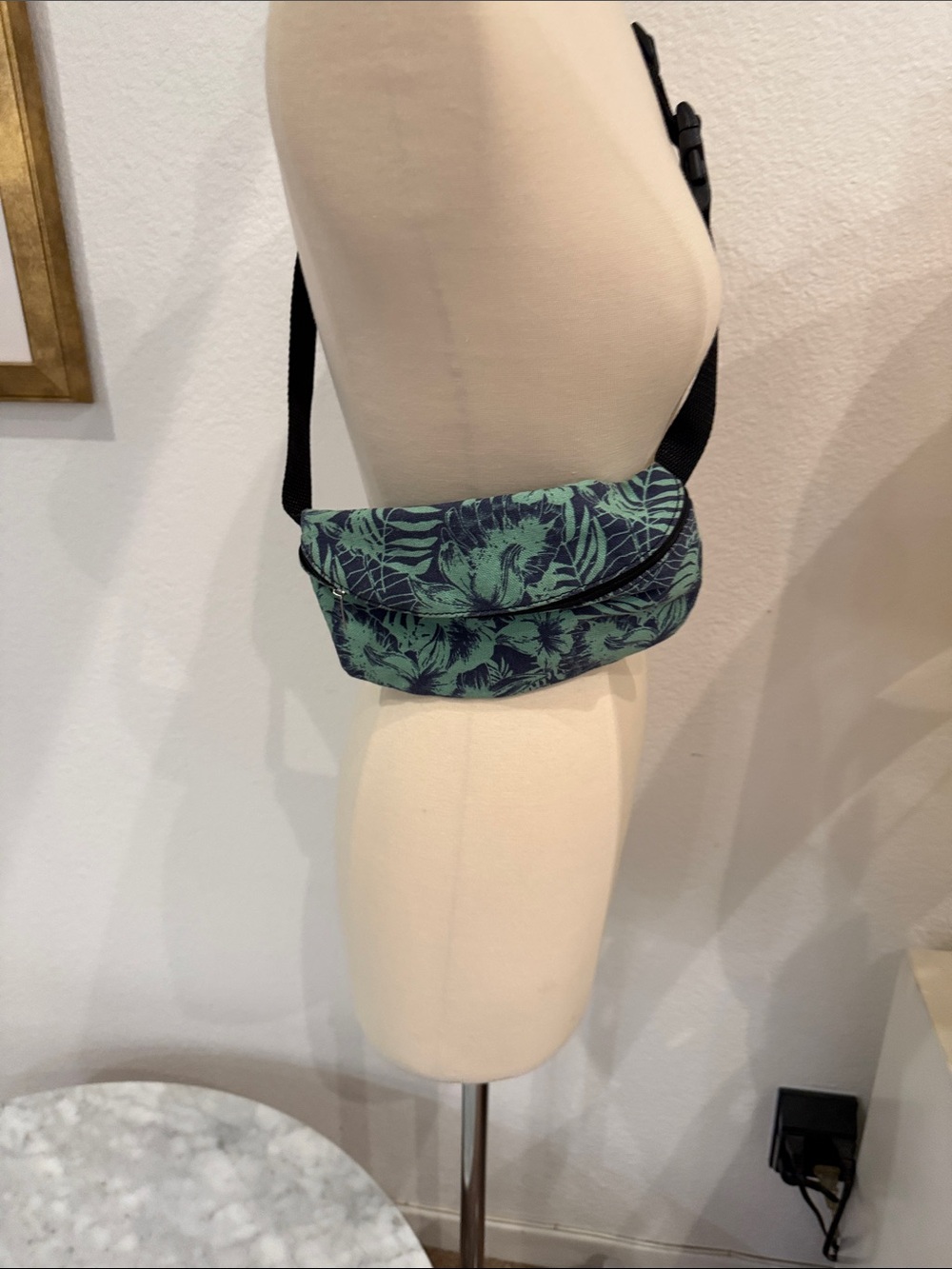Urban Outfitters Hawaiian Floral Fanny Pack - Navy Blue & Sea Green